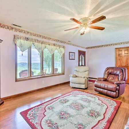 הוילה Charming Williamstown Retreat With Private Yard מראה חיצוני תמונה