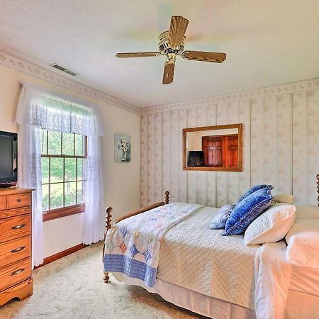 הוילה Charming Williamstown Retreat With Private Yard מראה חיצוני תמונה