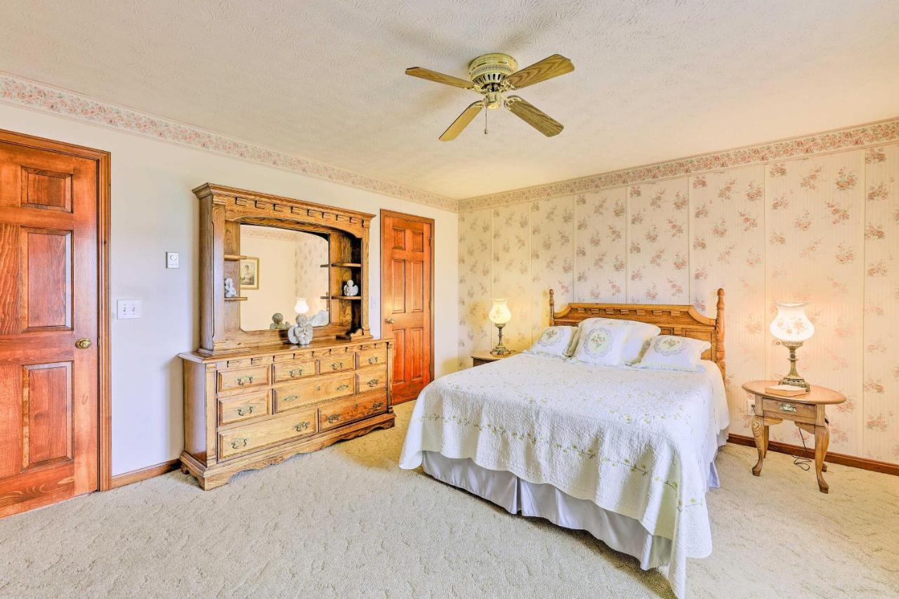 הוילה Charming Williamstown Retreat With Private Yard מראה חיצוני תמונה