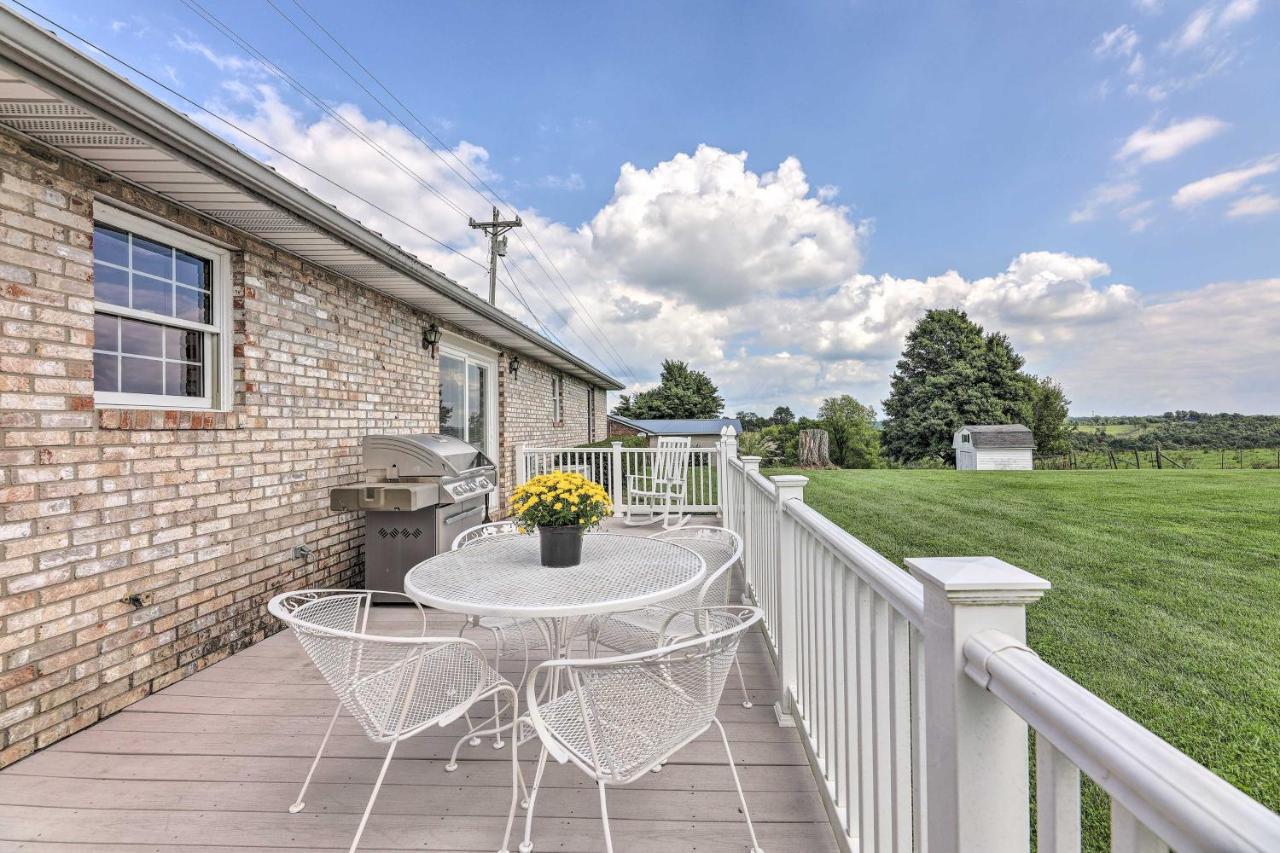 הוילה Charming Williamstown Retreat With Private Yard מראה חיצוני תמונה