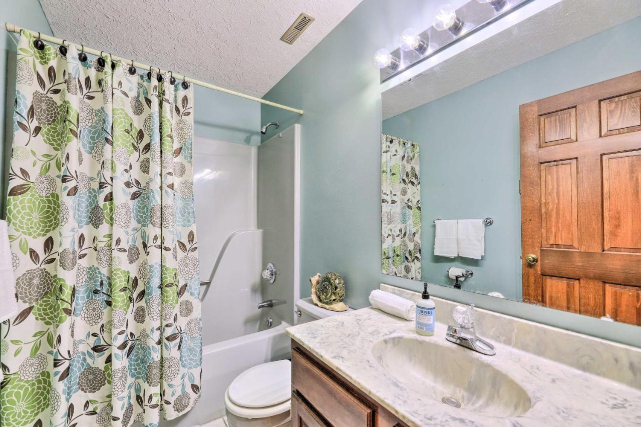 הוילה Charming Williamstown Retreat With Private Yard מראה חיצוני תמונה
